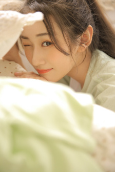 各种姿势玩小处雌女TXT视频